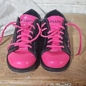 Pyramid Womens Bowling Shoes (T1.5)
